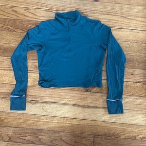 Lululemon Long Sleeve Women's crop Top